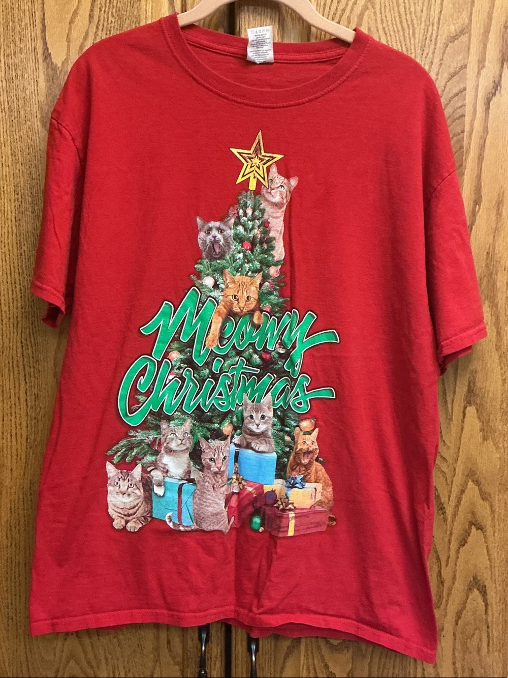 Cat Christmas T-shirt Size Large